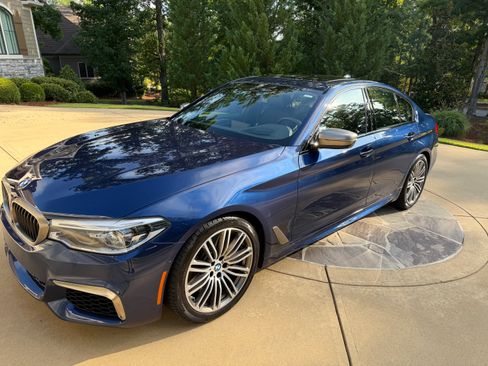 Used 2020 BMW M550i xDrive w/ Executive Package AWD/4WD image 2