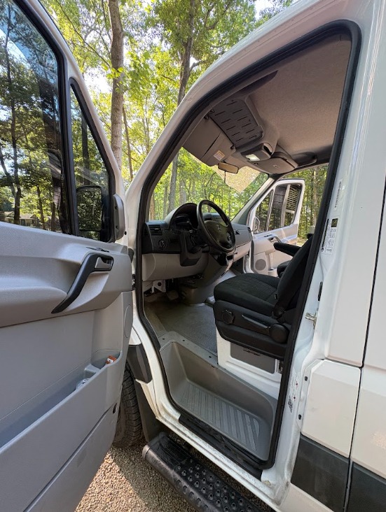 Used 2018 Mercedes-Benz Sprinter 2500 image 6
