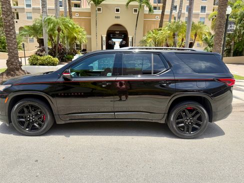 Used 2023 Chevrolet Traverse Premier w/ Redline Edition FWD image 5
