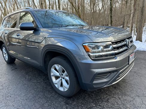 Used 2018 Volkswagen Atlas S image 1