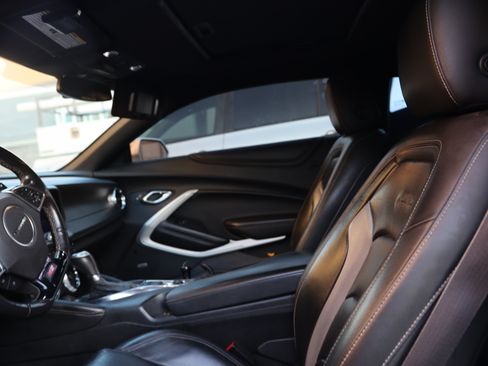 Used 2016 Chevrolet Camaro SS image 6