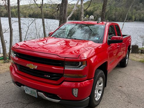 Used 2019 Chevrolet Silverado 1500 LT w/ All Star Edition AWD/4WD image 16