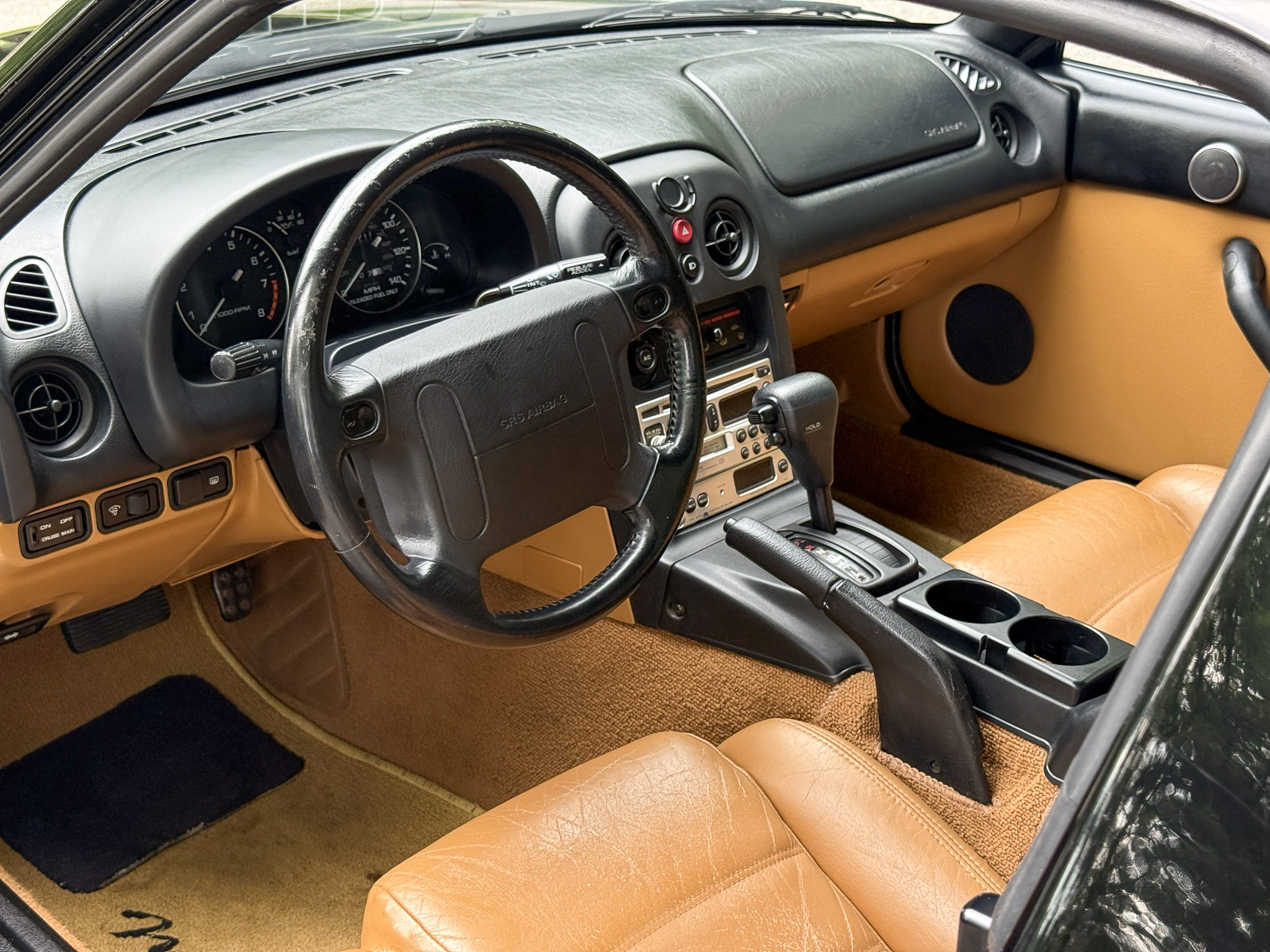 Used 1994 MAZDA MX-5 Miata RWD image 2