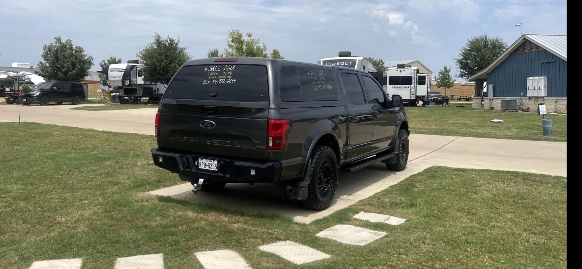 Used 2018 Ford F150 Lariat w/ Equipment Group 502A Luxury AWD/4WD image 4