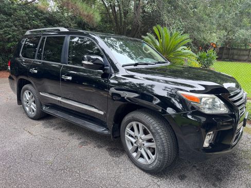 Used 2014 Lexus LX 570 4WD image 1
