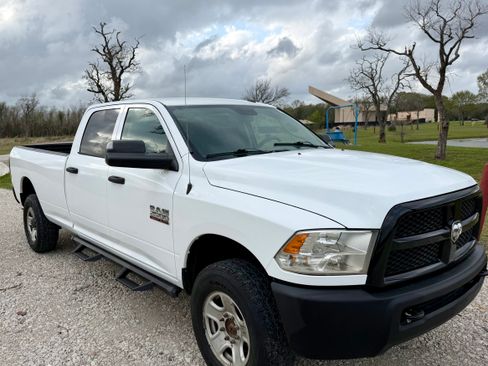 Used 2016 RAM 2500 Tradesman image 11
