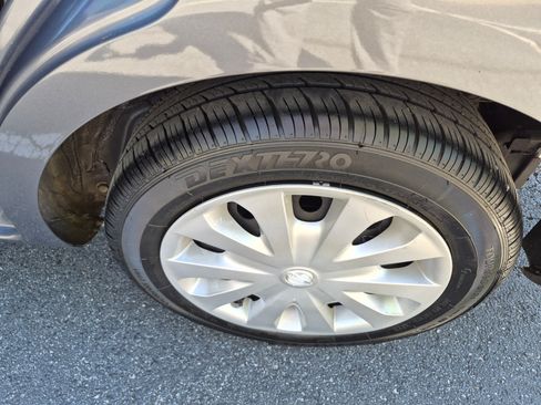 Used 2019 Nissan Versa S Plus image 12