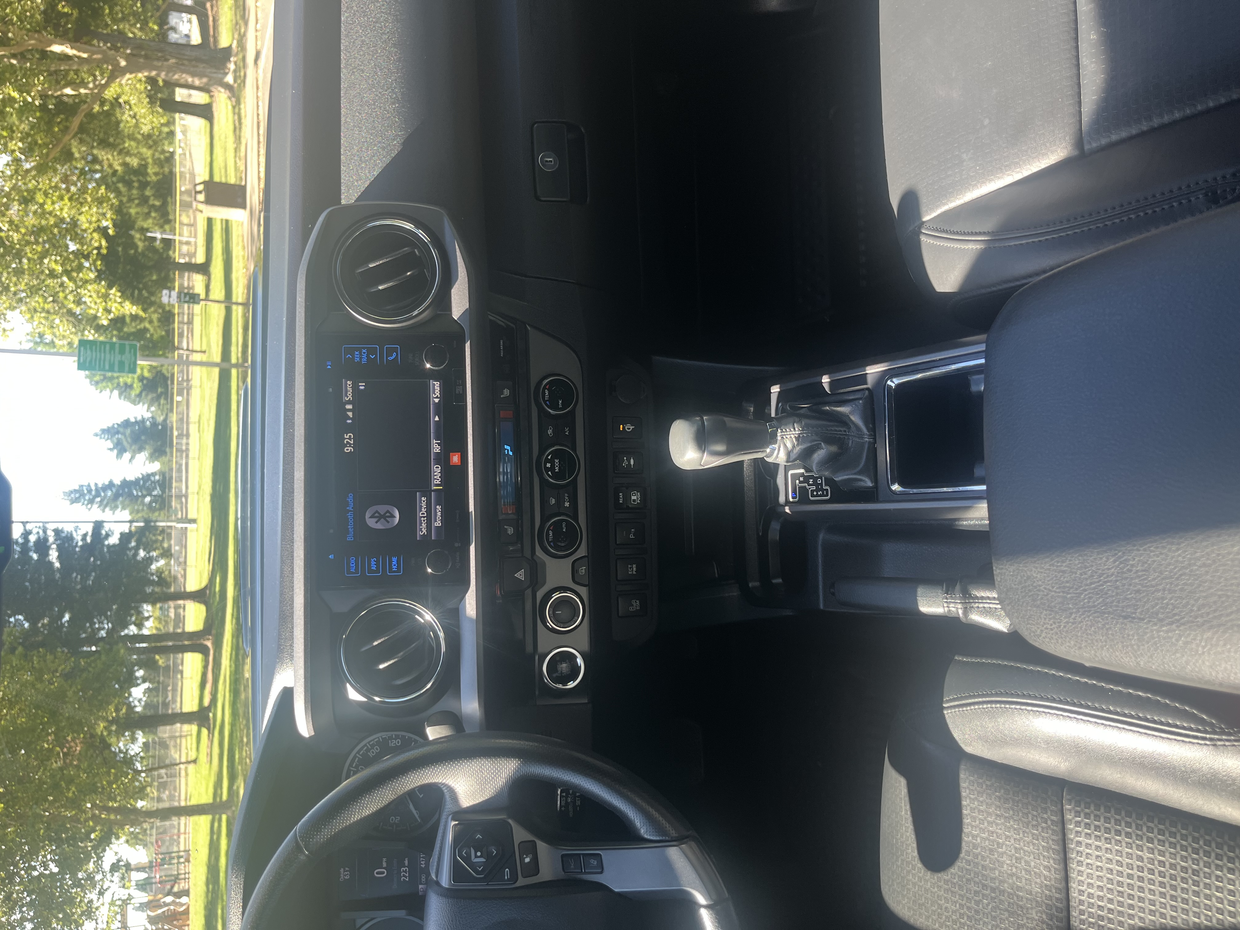 Used 2018 Toyota Tacoma TRD Sport AWD/4WD image 10