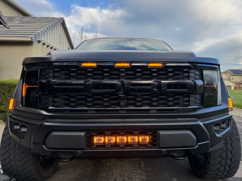 Used 2022 Ford F150 Raptor w/ Equipment Group 801A High AWD/4WD image 8
