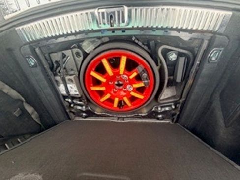 Used 2015 Volkswagen Touareg VR6 image 20