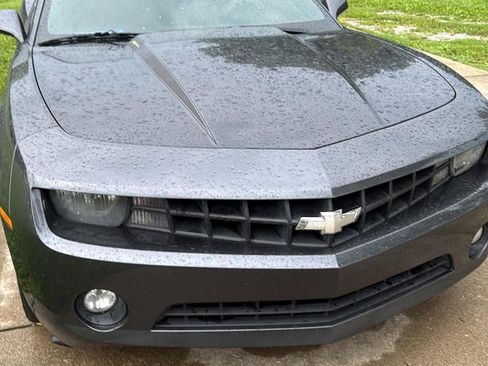 Used 2011 Chevrolet Camaro LT RWD image 2
