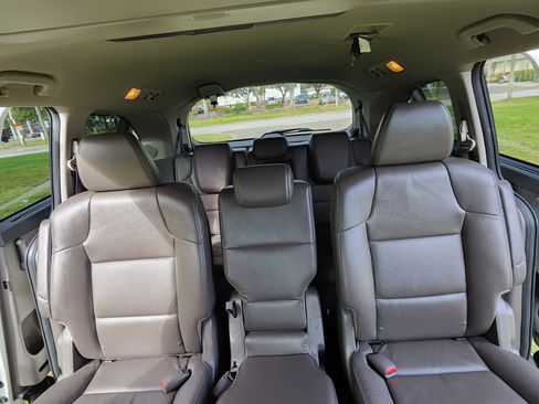 Used 2013 Honda Odyssey Touring Elite image 12