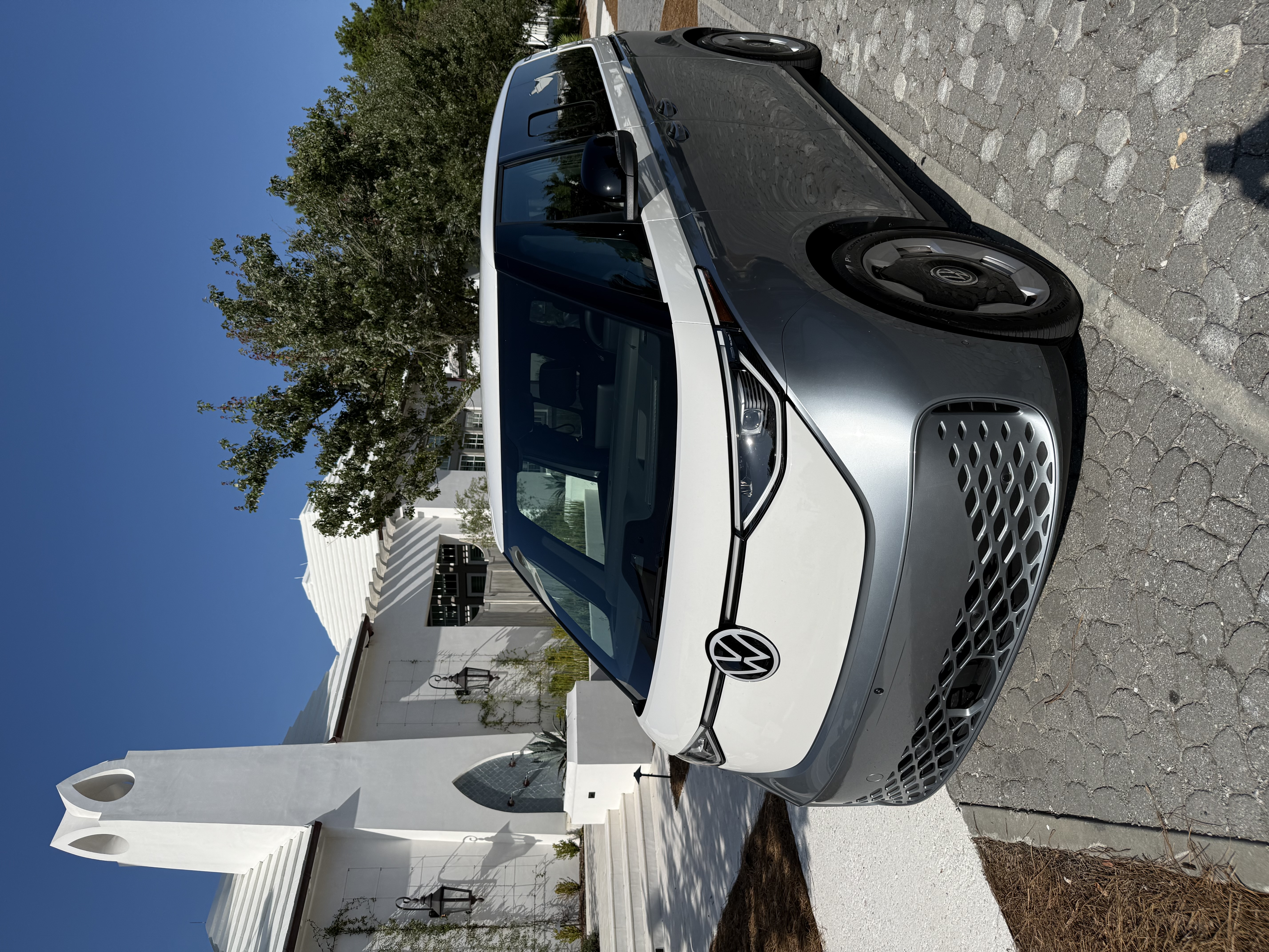Used 2025 Volkswagen ID. Buzz Pro S Plus RWD image 4