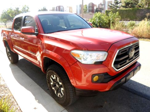 Used 2018 Toyota Tacoma SR5 image 11