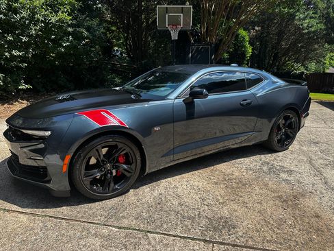 Used 2022 Chevrolet Camaro SS image 2