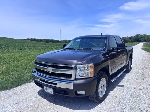 Used 2010 Chevrolet Silverado 1500 LT w/ Power Pack Plus AWD/4WD image 1