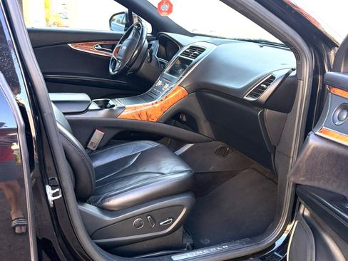 Used 2016 Lincoln MKX Reserve w/ Climate Package AWD/4WD image 11