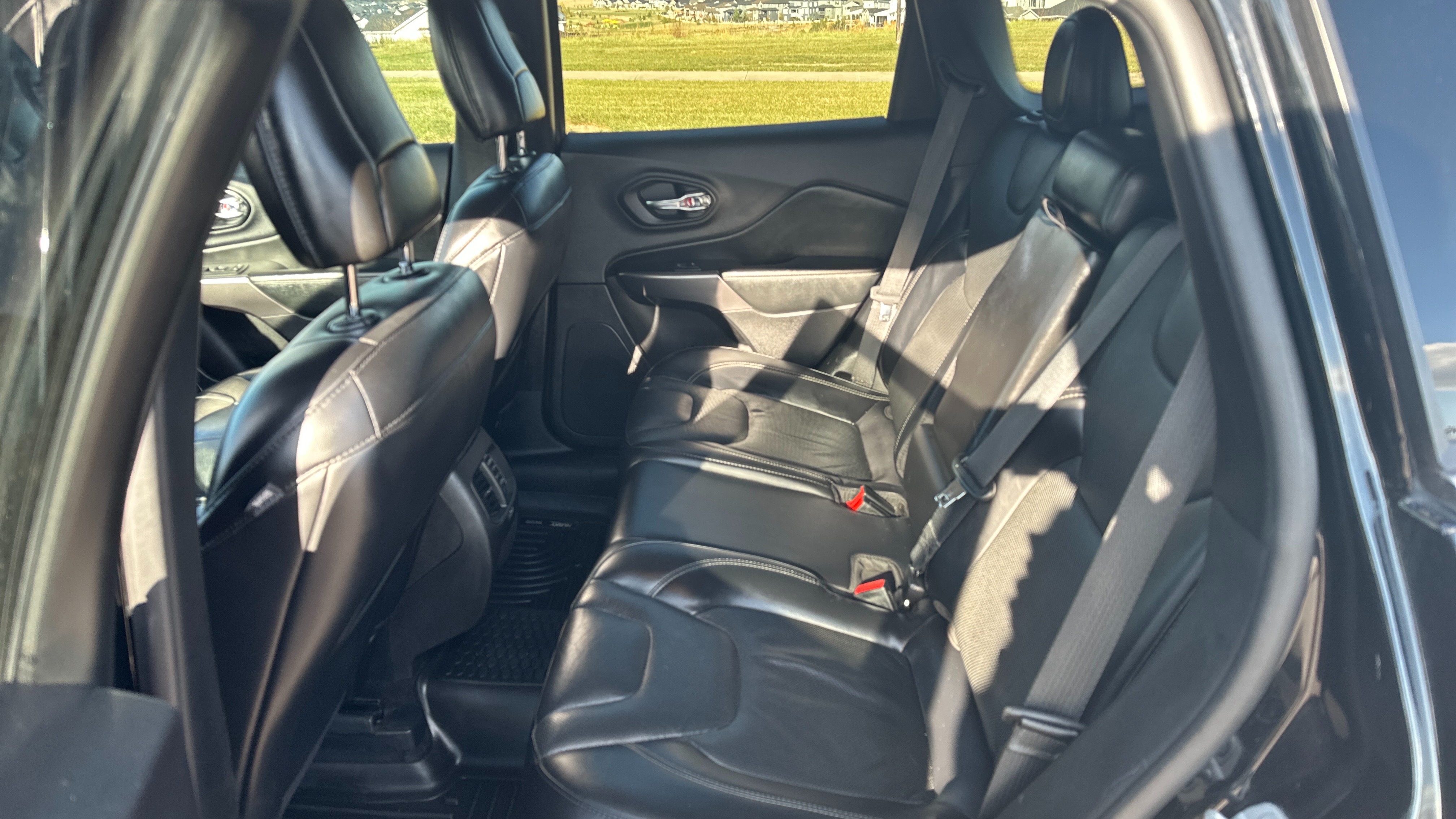 Used 2021 Jeep Cherokee Latitude Lux AWD/4WD image 26