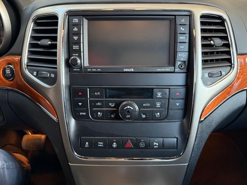 Used 2012 Jeep Grand Cherokee Overland image 23