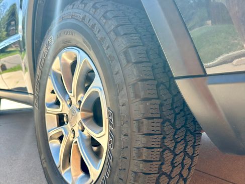 Used 2015 Jeep Grand Cherokee Limited w/ Luxury Group II AWD/4WD image 9