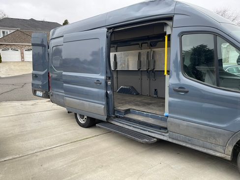 Used 2020 Ford Transit 250 148 High Roof Extended RWD image 11