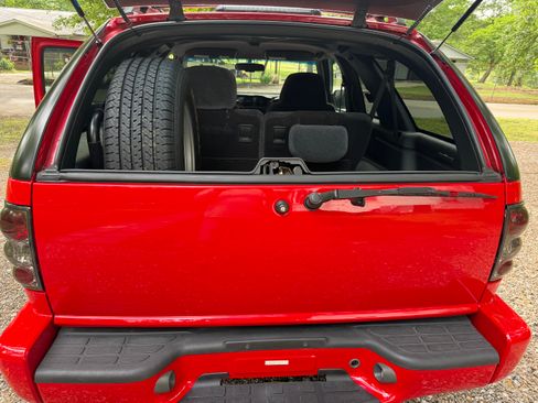 Used 1999 Chevrolet Blazer 2WD 2-Door image 15