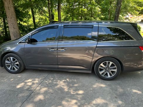Used 2014 Honda Odyssey Touring Elite image 1