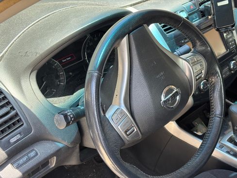 Used 2013 Nissan Altima 2.5 SV w/ 2.5SV Convenience Pkg FWD image 8