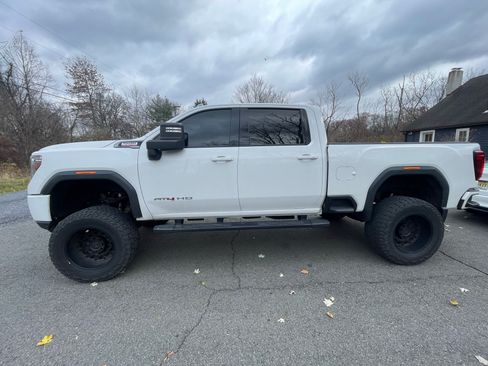 Used 2020 GMC Sierra 2500 AT4 w/ AT4 Premium Package image 1
