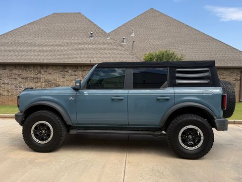Used 2021 Ford Bronco Outer Banks w/ Sasquatch Package AWD/4WD image 9