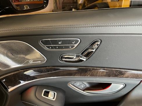 Used 2015 Mercedes-Benz S 63 AMG 4MATIC Sedan image 12