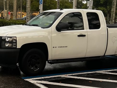 Used 2007 Chevrolet Silverado 1500 W/T w/ Towing Package image 10