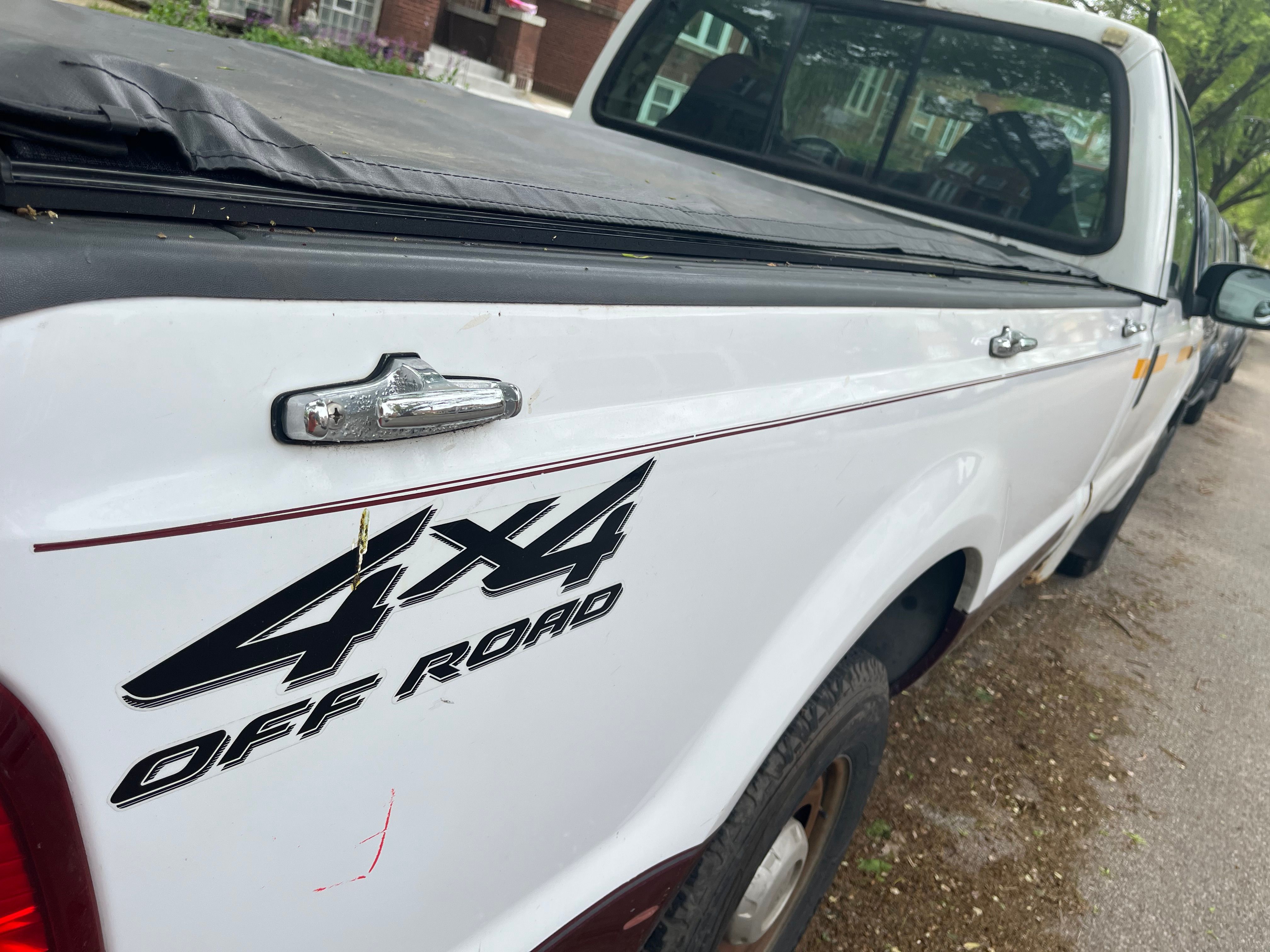 Used 2006 Ford F250 XL RWD image 11