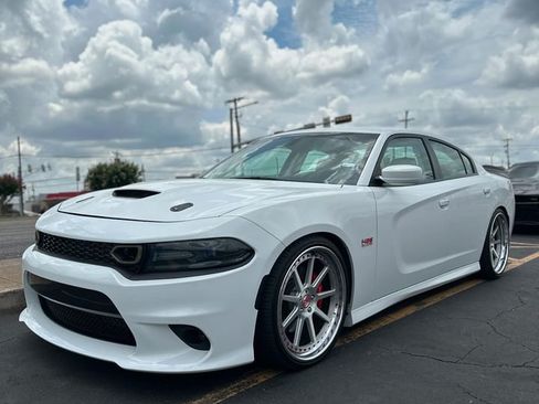 Used 2016 Dodge Charger R/T Scat Pack image 9