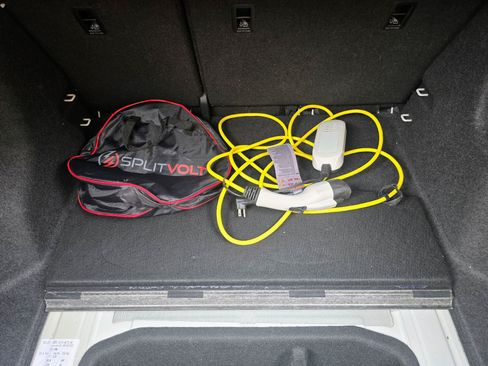 Used 2021 Volkswagen ID.4 Pro image 12