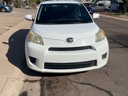 Used 2009 Scion xD image 2