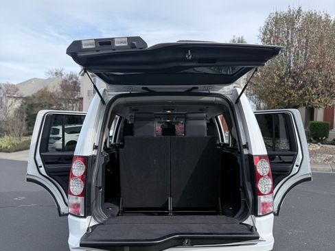 Used 2013 Land Rover LR4 HSE LUX image 6