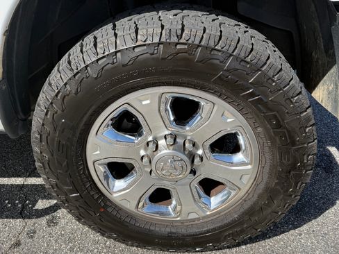 Used 2017 RAM 2500 Tradesman w/ Chrome Appearance Group image 12