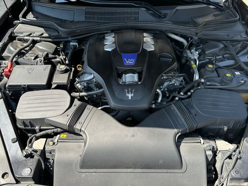 Used 2014 Maserati Quattroporte S Q4 AWD/4WD image 19