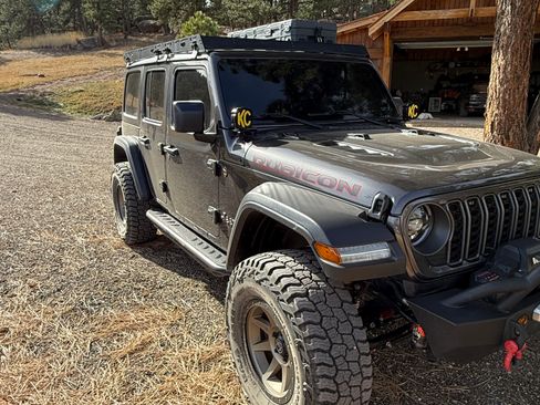 Used 2024 Jeep Wrangler Unlimited Rubicon w/ Safety Group image 2