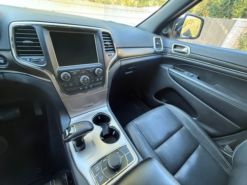 Used 2015 Jeep Grand Cherokee Limited image 8