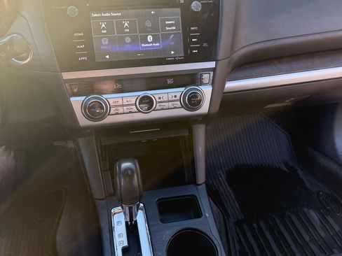 Used 2015 Subaru Outback 2.5i Limited image 10