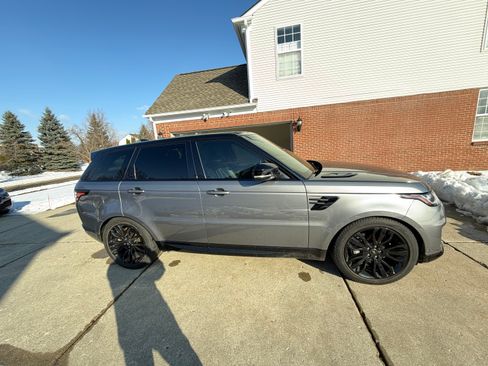 Used 2022 Land Rover Range Rover Sport HSE Silver Edition image 4