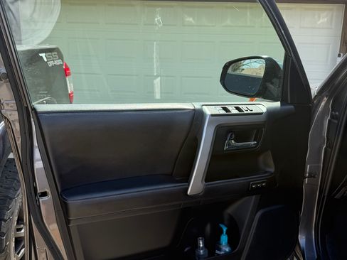Used 2019 Toyota 4Runner Limited AWD/4WD image 27