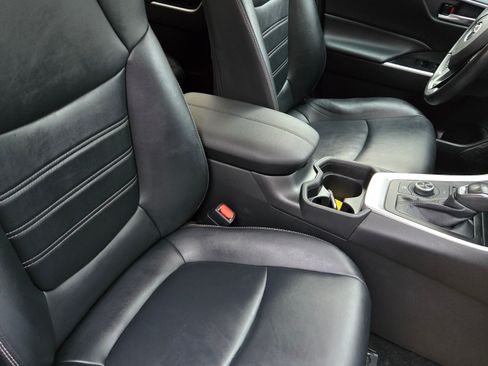 Used 2021 Toyota RAV4 XLE Premium image 1