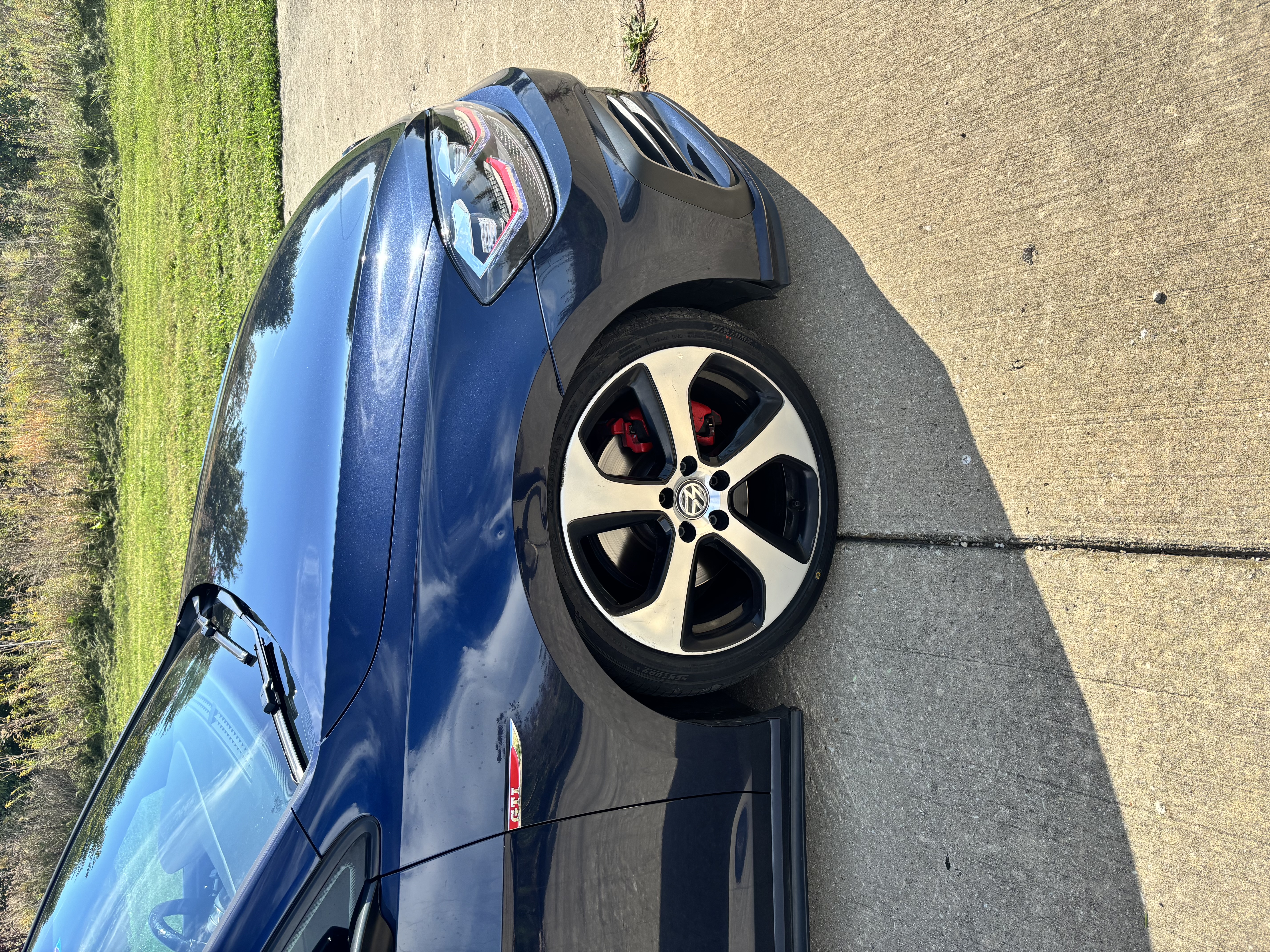 Used 2018 Volkswagen GTI S FWD image 6