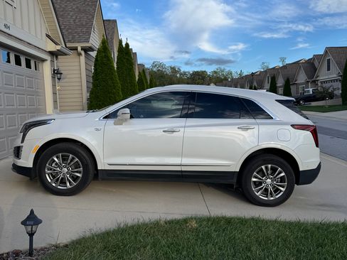 Used 2021 Cadillac XT5 Premium Luxury image 2