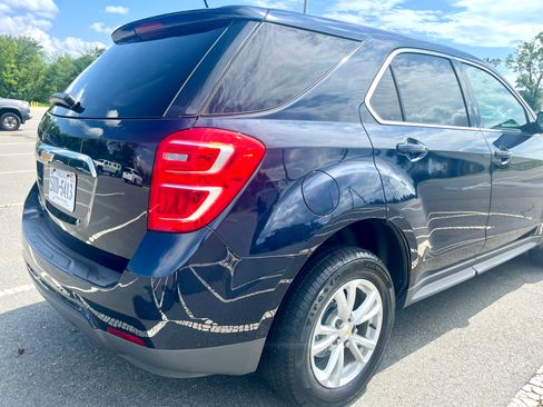 Used 2017 Chevrolet Equinox LS AWD/4WD image 10