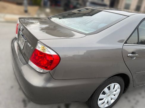 Used 2006 Toyota Camry LE image 5