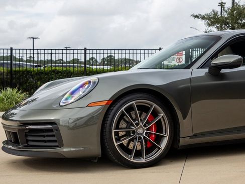 Used 2020 Porsche 911 Carrera S image 2